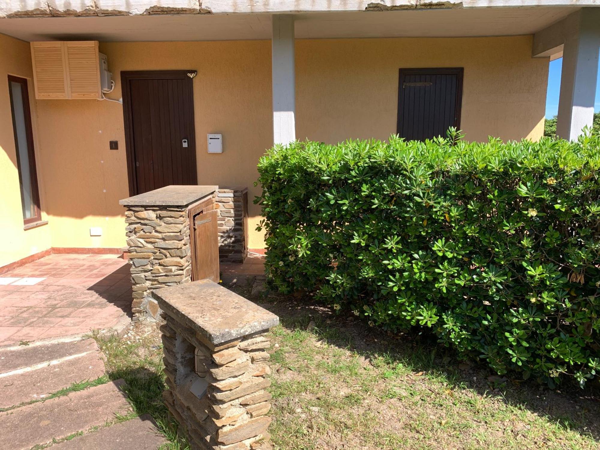 Апартаменты L' Elicriso, A Pochi Passi Dal Mare Con Giardino Privato - The Elicriso, A Few Meters From The Sea, With Private Garden Стинтино Экстерьер фото
