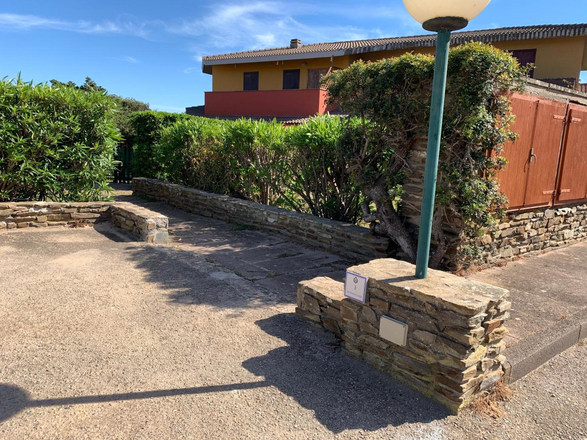Апартаменты L' Elicriso, A Pochi Passi Dal Mare Con Giardino Privato - The Elicriso, A Few Meters From The Sea, With Private Garden Стинтино Экстерьер фото